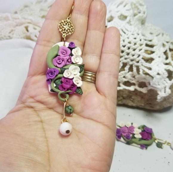 Handcrafted polymer clay earrings - Picture 4 of 4